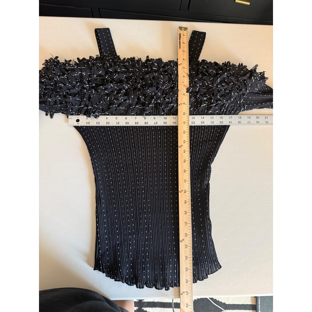 Kaelyn Max II Black Pinstripe Cold Shoulder Ruffle Bell Sleeve Top 1X - Picture 6 of 8